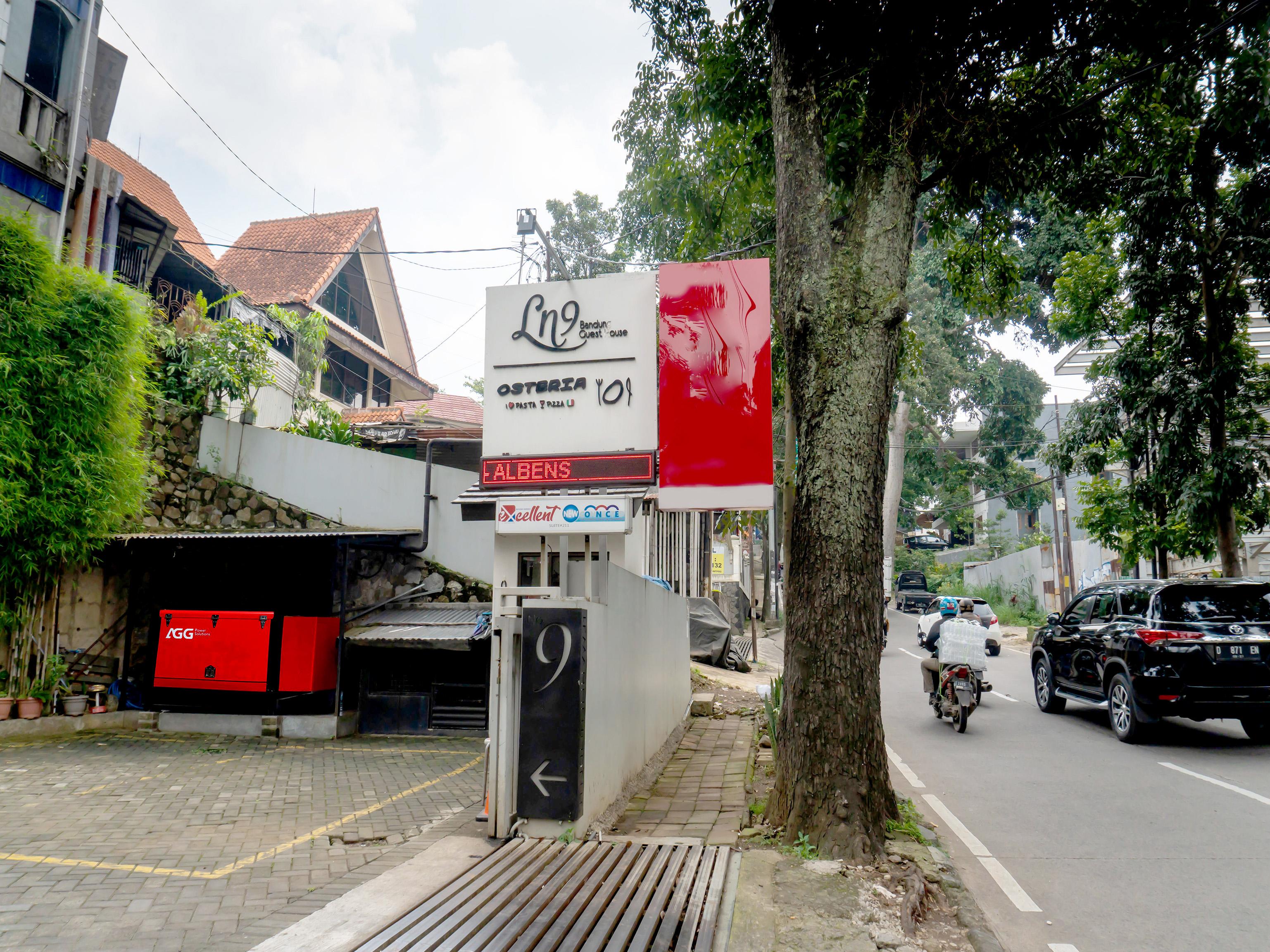 Ln9 Bandung Guest House Luaran gambar